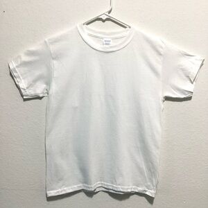 Gildan White T-Shirt